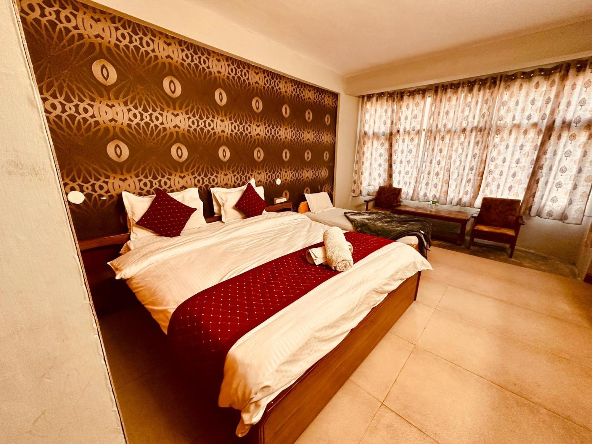 Wooibhotels Royal Respite Manali - Manali (Himachal Pradesh) — Photos 1